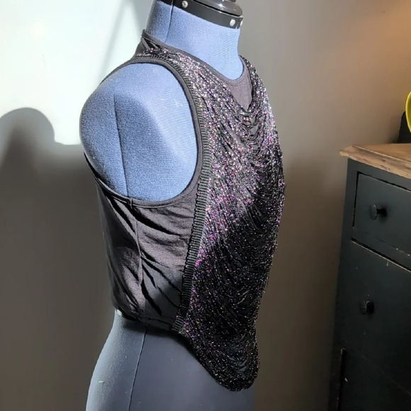 SHEIN Gray Asymmetrical Embellished Sleeveless Tank Top - Picture 4 of 6